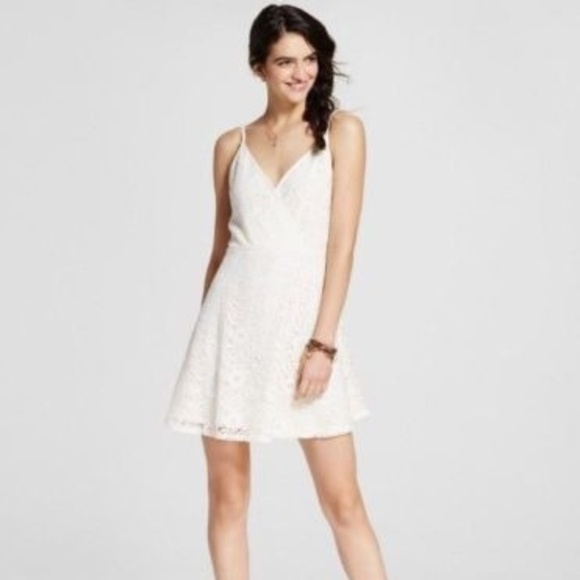 Mossimo Supply Co. Dresses & Skirts - Women's Ivory Floral Lace Fit and Flare Dress Mossimo Supply Co. Dresses & Skirts - Women's Ivory Floral Lace Fit and Flare Dress
